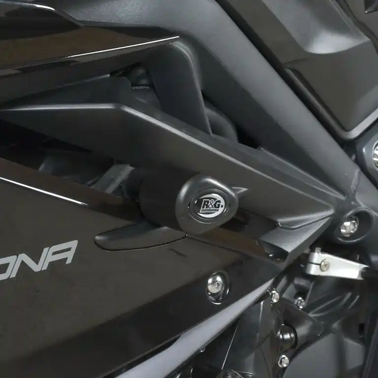 Tovární Cena Aero padací chrániče, RACE VERSION, Triumph 675 Daytona